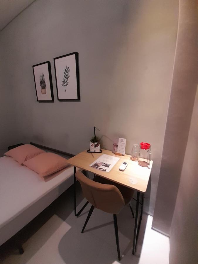 Sabi Guest House - Strategic Family -Married Couples Only- Hostel In Prawirotaman Джокьякарта Экстерьер фото