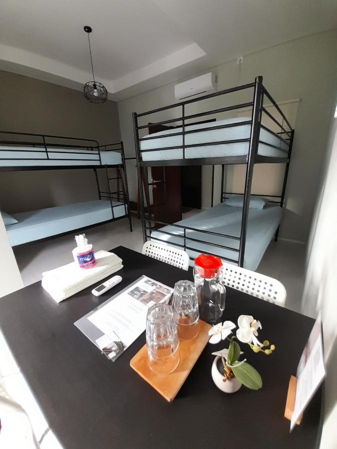Sabi Guest House - Strategic Family -Married Couples Only- Hostel In Prawirotaman Джокьякарта Экстерьер фото